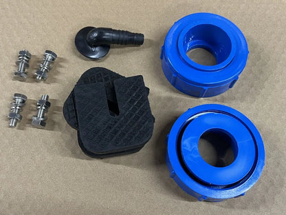 Meegeleverde onderdelen Interline inverter warmtepomp: 50 mm koppelingen, rubberen voeten en condensafvoer