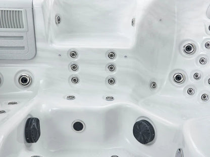 Massagejets en filterbehuizing in de W'eau Monaco spa