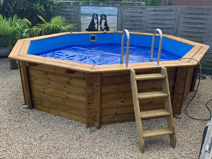 Interline Bali rond 440 x 136 cm op een grindterras bij een klant